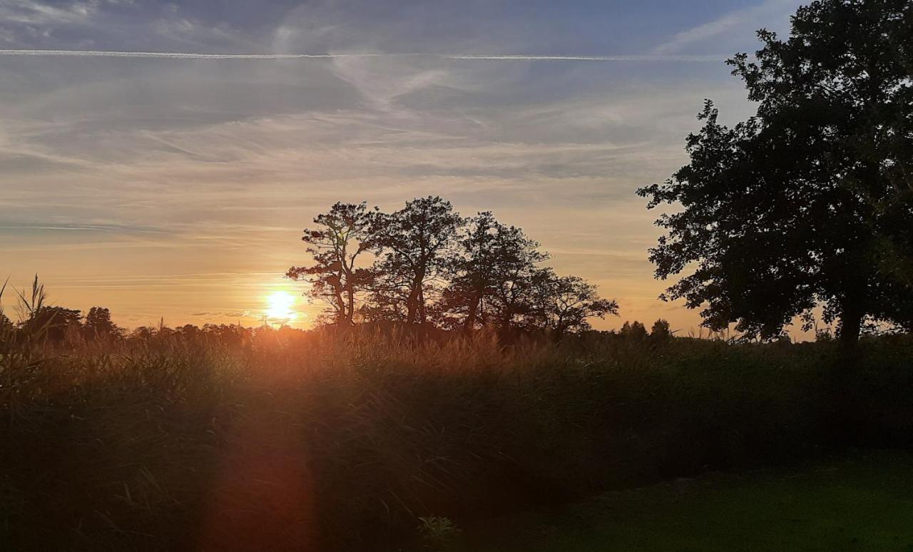 Pipowagen 'T Strunerke Augustinusga Esterno foto